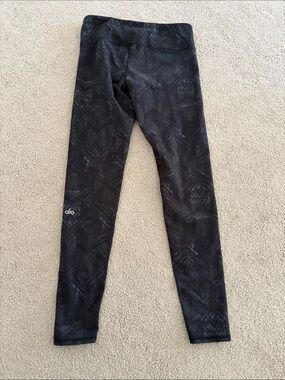 ALO Yoga Black Geometric Print Leggings